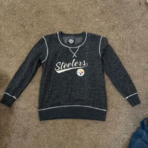 Women’s Steelers sweatshirt